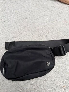 lululemon athletica Black Men's Belt Bag – Compact Waist Pack